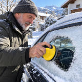 Photo d'illustration : Sur la vitre latérale, un matin de neige.
